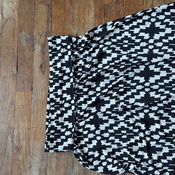 Dress and skirt - Picture 9 of 11